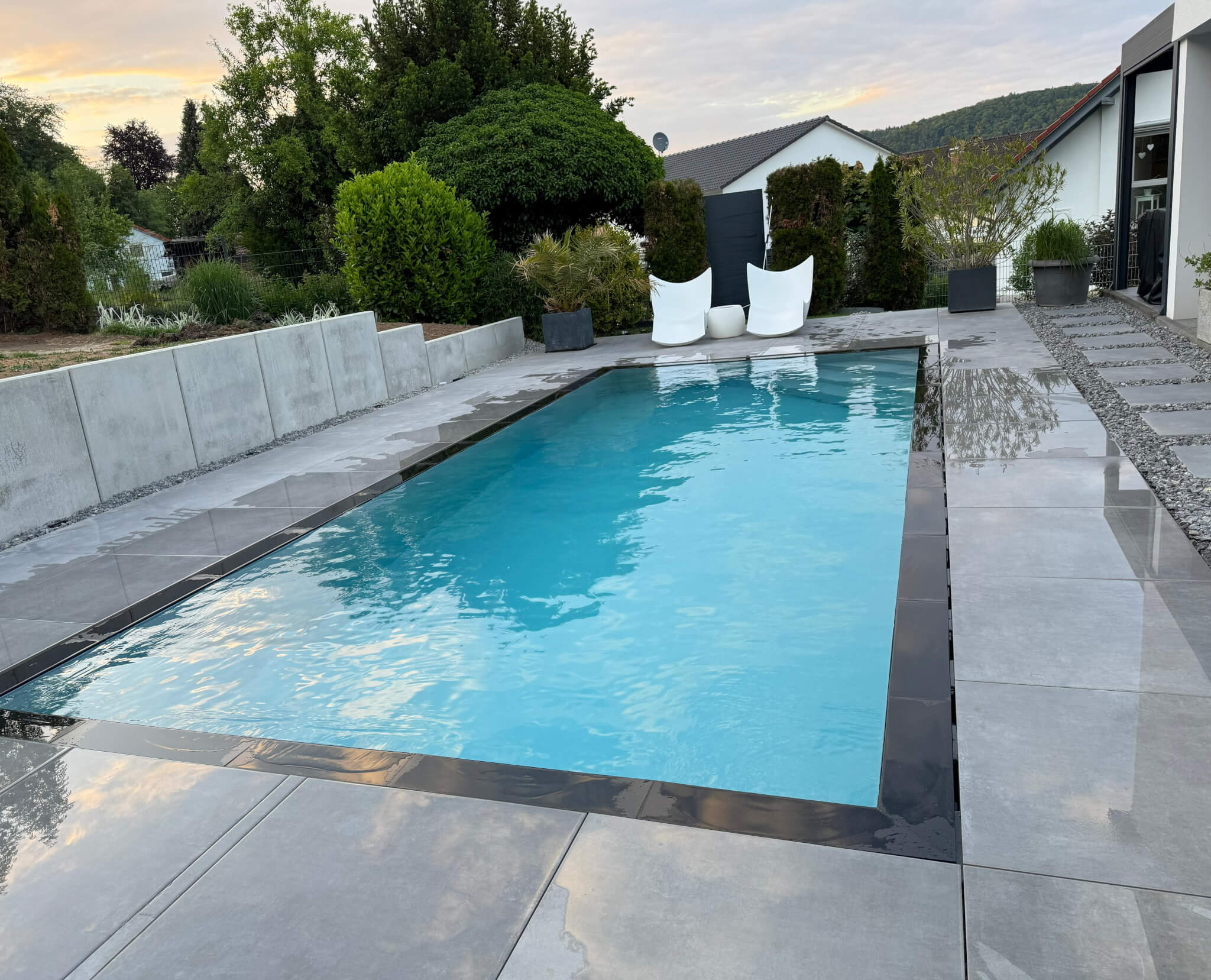 Contemporary Pool